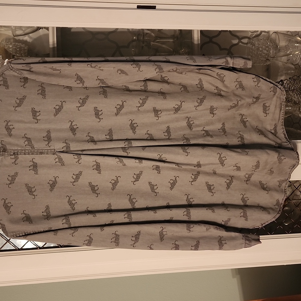 Jane and Delancey cheetah print top - Picture 5 of 7